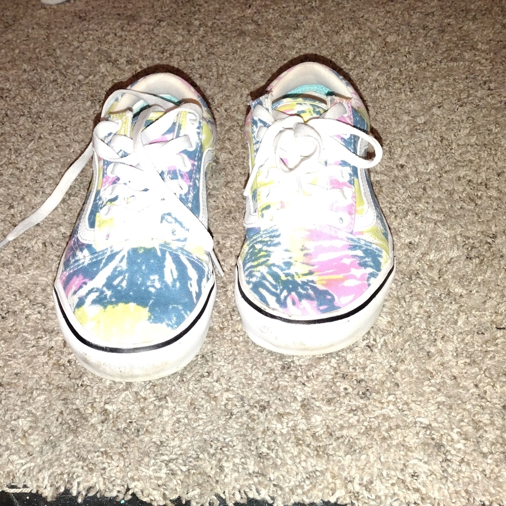 Shoes - Picture 4 of 4